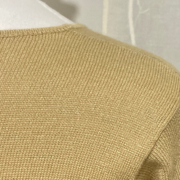 Holiday-Perfect Sparkly Gold, Ellen Tracy Top, Size P - Picture 6 of 8